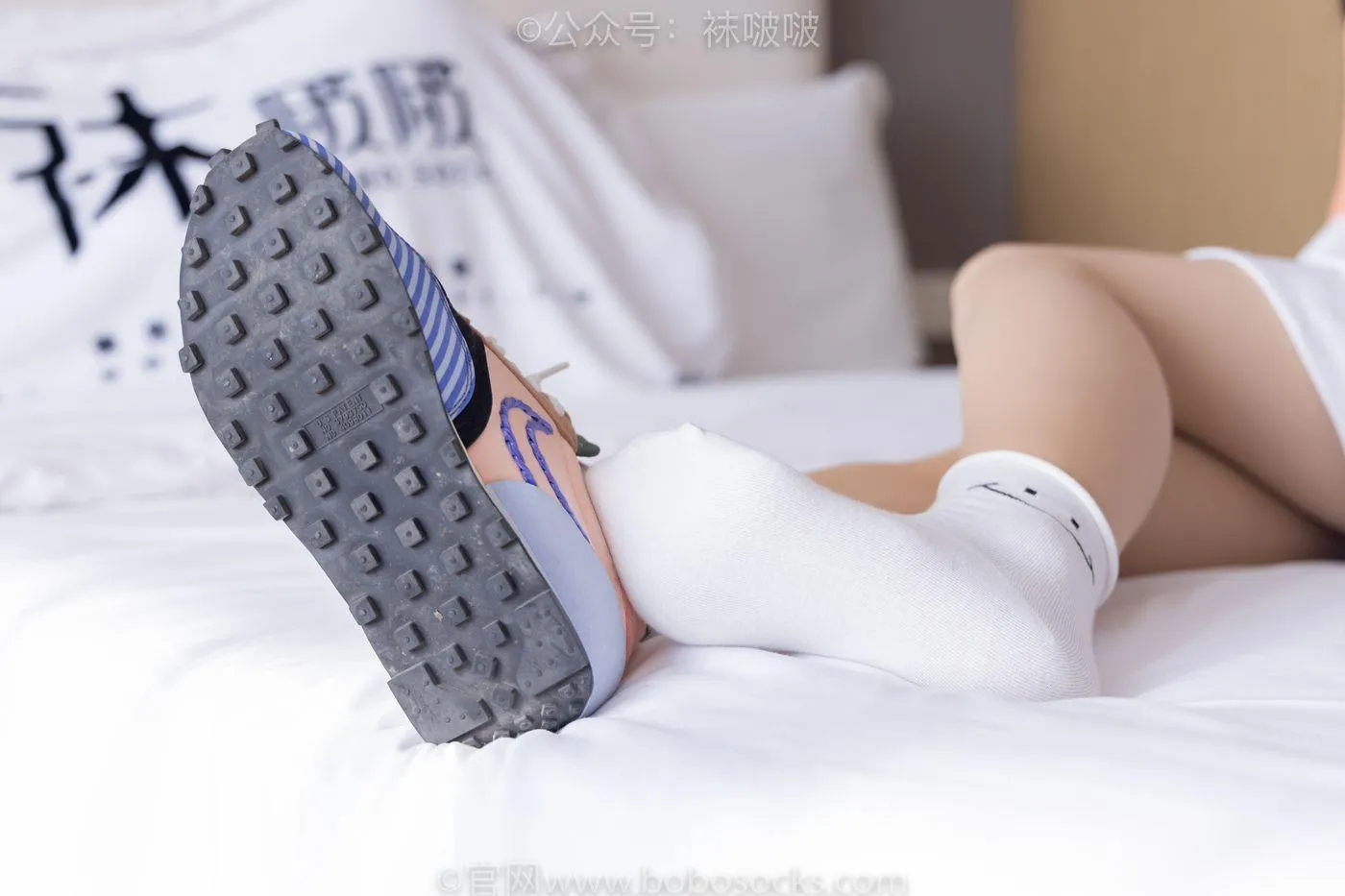 [BoBoSocks袜啵啵]NO.062 涵涵-运动鞋、白棉袜、厚肉丝 [145P]插图7